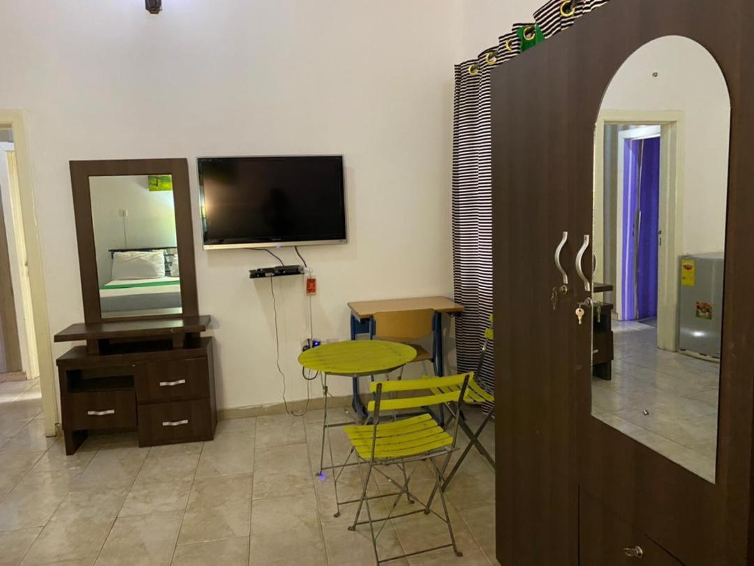 Hgl Guest House East Legon Bagian luar foto